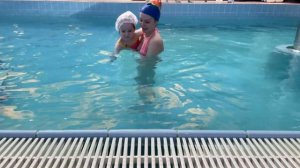 Первый раз с ребенком в БАССЕЙН. Псков СПА ДО НЕБА ПРОСТОРИЯ. КАК НАУЧИТЬ РЕБЕНКА ПЛАВАТЬ