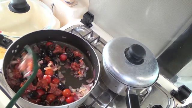 Sea Bass, Chorizo and Tomato recipe for small motorhome смотреть онлайн