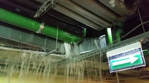 Водопад на подземной парковке