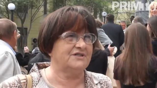 Памятник Юлу Бриннеру открыли во Владивостоке