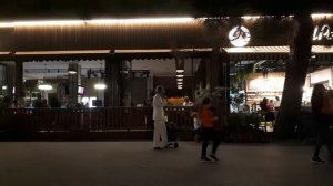 Замечательный мужик поёт на пляже в Геленджик *)