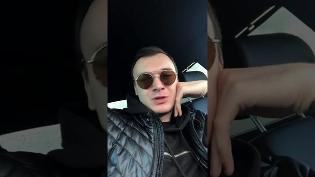 Анекдот про мужика в кабинке туалета.? смотреть онлайн