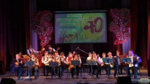 "Ах, улица, улица широкая" (в обработке П. Куликова) исполняет оркестр русских народных инструменто
