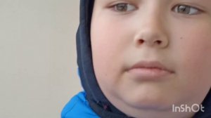 Сербская леди танцует на железной дороге