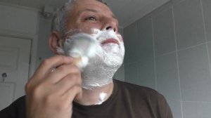 Бритье бритвой и лезвием из Китая