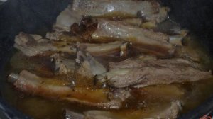 Ребра свиные на сковороде с горчицей