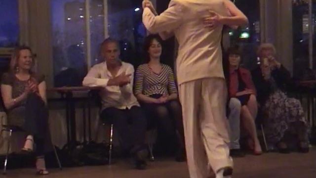 Juan Martin Carrara y Stefania Colina (4) "La Milonga de Buenos Aires" F.Canaro смотреть онлайн