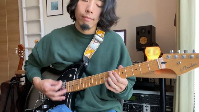 Fender メテオラをただ適当に弾いてみる смотреть онлайн