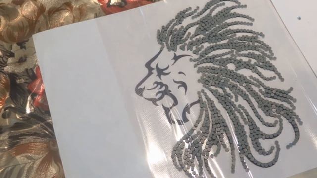 Аппликация своими руками, Лев из страз. Applique with their hands, the Lion of the crystals. смотреть онлайн