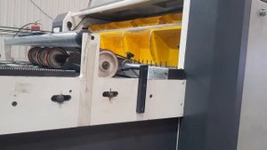 Резка бумаги и картона из ролей в листы