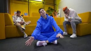 ГРУСТНЫЙ МОМЕНТ В РОЛИКЕ А4 ???