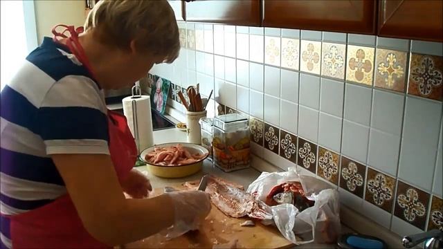 Рыбные котлеты, разделка щуки и другой рыбы смотреть онлайн