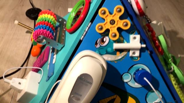 Бизиборд-пирамидка. Обзор смотреть онлайн