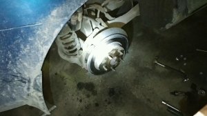 Замена передних колодок , задних колодок и дисков на мазда 3.