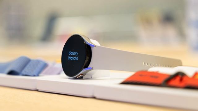 Samsung Races Apple to Develop Blood Sugar Monitor That Doesn’t Break Skin смотреть онлайн