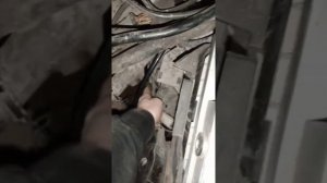 смена тросиков МКПП ford fiesta mk5 (без опыта) во дворе, и с минимум инструментов