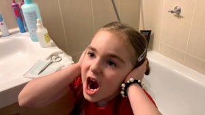 Вырвать молочный зуб без боли! ПАПА ВЫРВАЛ ЗУБ!!! DAD RIPPED OUT THE TOOTH!!!