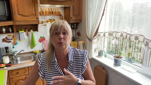 ЖИВЕТ СЕБЕ ДЕВОЧКА СИРОТА КАЗАНСКАЯ / АРИНА БЕЛАЯ смотреть онлайн