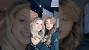 Видио в тик ток  с Валей Карнавал и Юлей Гаврилиной