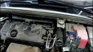 Замена масла в двигателе и фильтров Peugeot 408 1,6 Пежо 408 2012 года