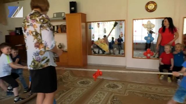 В детском саду №10 прошёл праздник, посвящённый Дню России смотреть онлайн