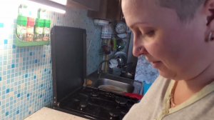 Житейские дела, как живут,простые, люди , готовим утку ,пицца с фаршем ,простая еда.Жизнь в деревне.