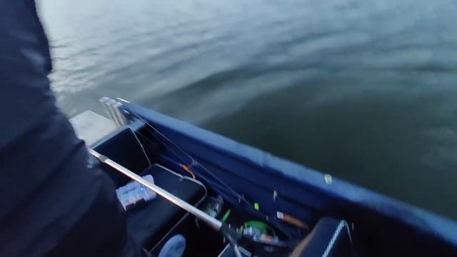 Эта ЧУДО приманка сделала РЫБАЛКУ! Волжанка или Салют с капотом? смотреть онлайн