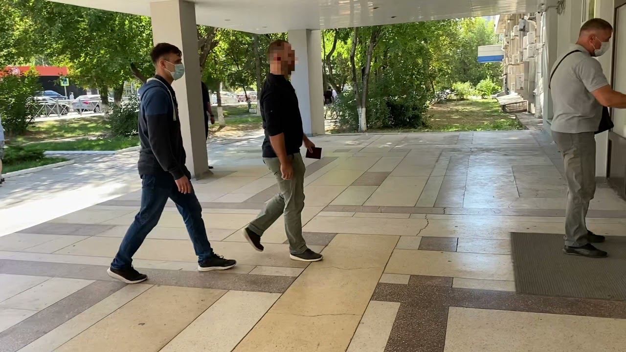 Замначальника Госкомрегистра задержали в Крыму смотреть онлайн