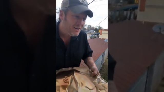 Gwen Stefani & Blake Shelton celebrating Thanksgiving with family ?? смотреть онлайн