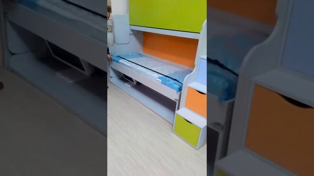 Кровать стол, ступеньки шухляды. Трансформер. смотреть онлайн