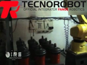 Сварка и перемещение изделий промышленным роботом Fanuc