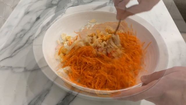 Быстрый салат с корейской морковью и крабовыми палочками. смотреть онлайн