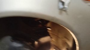 Вода под ковриком! в этом месте вода попадает в салон автомобиля Лада Калина Гранта Датсун