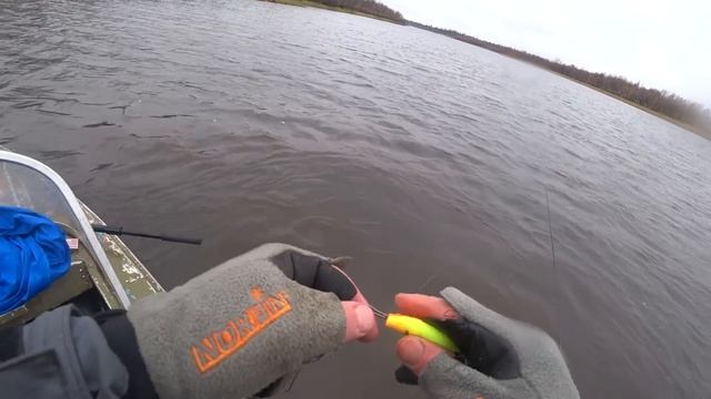 День третий заключительный.погода изменилась.едем в сторону дома.щуки и нельма. смотреть онлайн