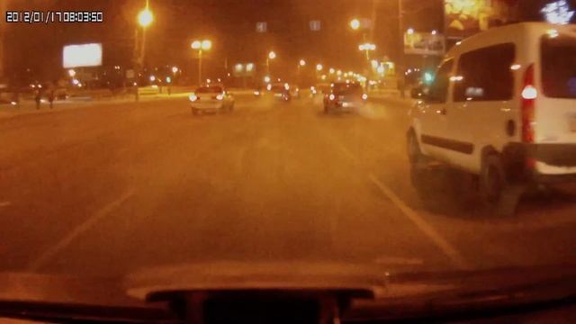 Девушка на матизе подрезает!!!.MOV смотреть онлайн