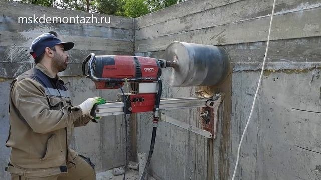 Сверление отверстий алмазной установкой