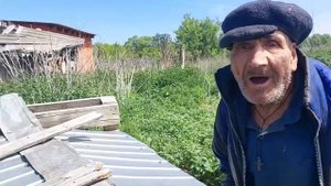 У деда Матвея приключилась беда.