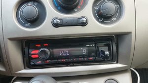 Как работает нештатная магнитола Sony со штатным подрулевым управлением в Renault Megane Scenic 2