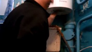 Бойлер не чистили лет надцать... делайте профилактику раз в пару лет!