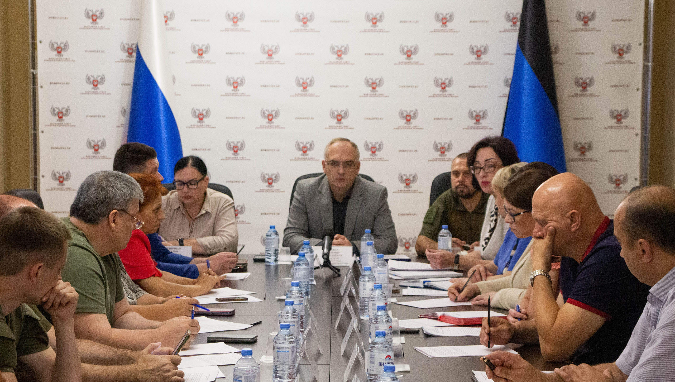 Депутаты Народного Совета обсудили взаимодействие с фондом «Защитники Отечества»
