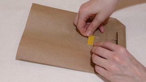 DIY КАК СДЕЛАТЬ ПОДАРОЧНЫЙ ПАКЕТ СВОИМИ РУКАМИ / ПОДАРОЧНЫЙ ПАКЕТ ИЗ КРАФТ БУМАГИ - Chehow's DIY