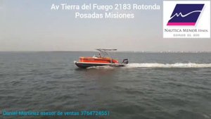 Pontoon 240 con Suzuki 150HP 4T