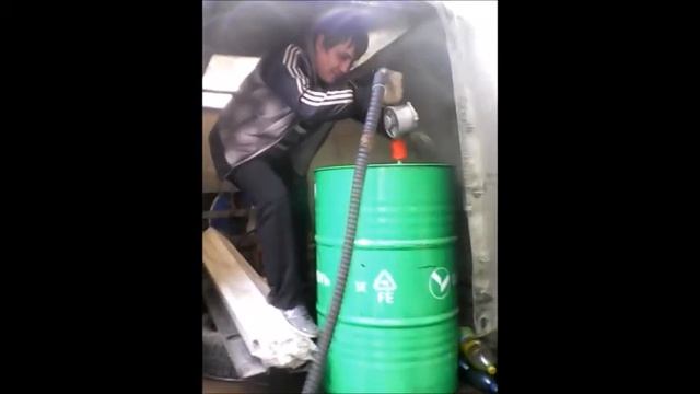 Долив масла в трансформатор ( Юмор электромонтера) смотреть онлайн