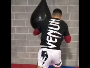 Тренировка с Водоналивным Мешком AQUA Boxing