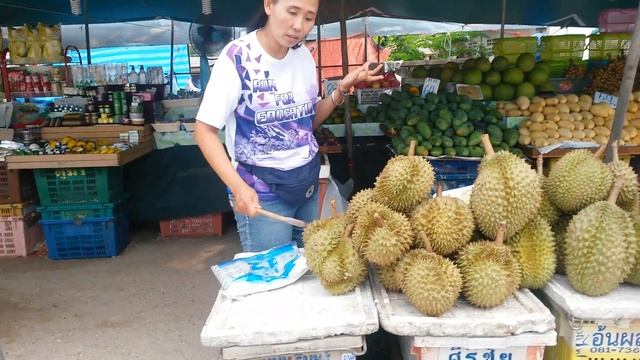 Фруктовый рынок на Пхукете. Тайланд. смотреть онлайн