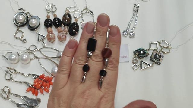 Серьги с камнями асимметрия. Моделируем ювелирный гардероб. смотреть онлайн