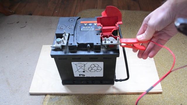 Разрядился аккумулятор автомобиля Renault Logan смотреть онлайн