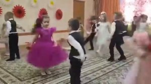 Танец «Королева Красоты»