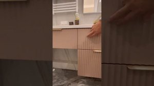 Маленький,  но стильный санузел 2.8м2