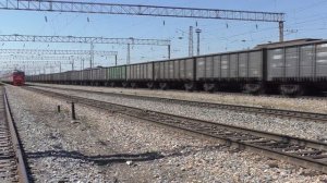 ГРУЗОВЫЕ И ПАССАЖИРСКИЕ ПОЕЗДА НА СТАНЦИИ